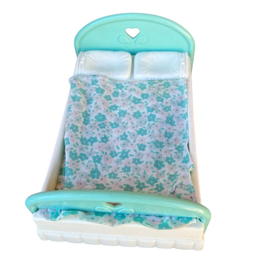 Fisher Price Sweet Treats Townhouse Dollhouse Mansion Dad Little Sister Bed - Picture 3 of 16